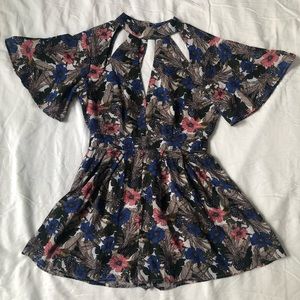 Floral Romper - Shorts - S